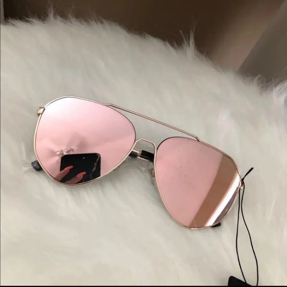 Rose Gold aviator Sunglasses ☀️ - Picture 2 of 5